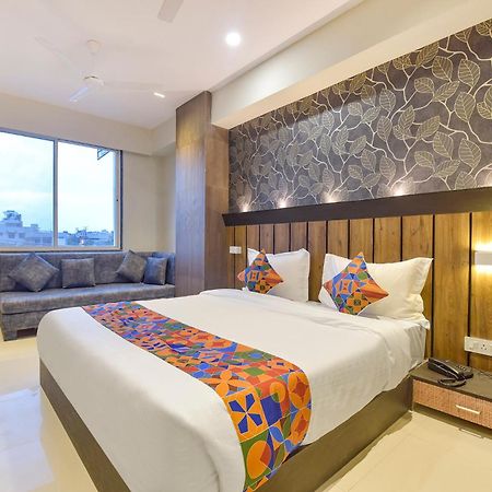 אינדורה Fabhotel The Max Glory מראה חיצוני תמונה