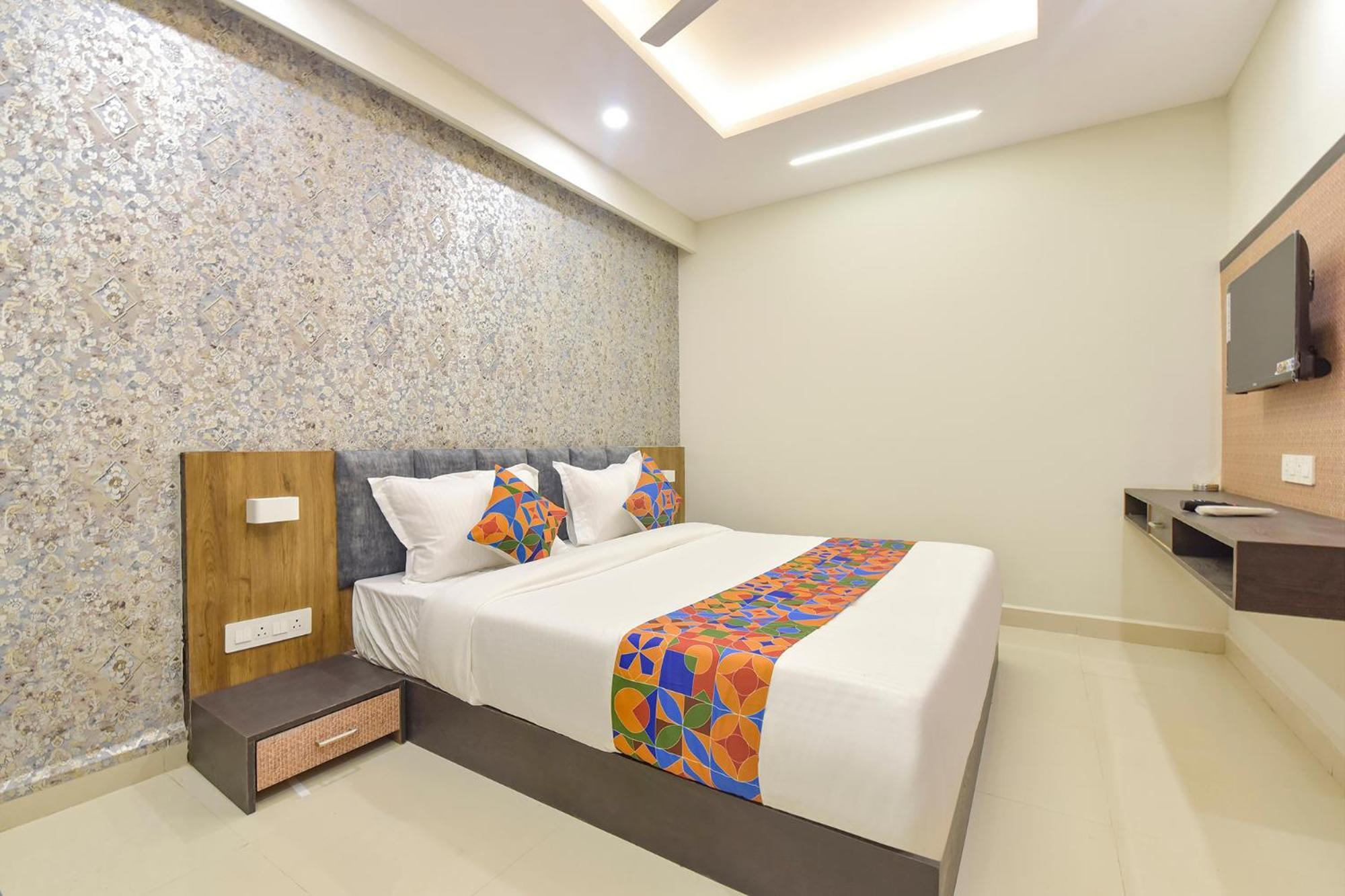 אינדורה Fabhotel The Max Glory מראה חיצוני תמונה